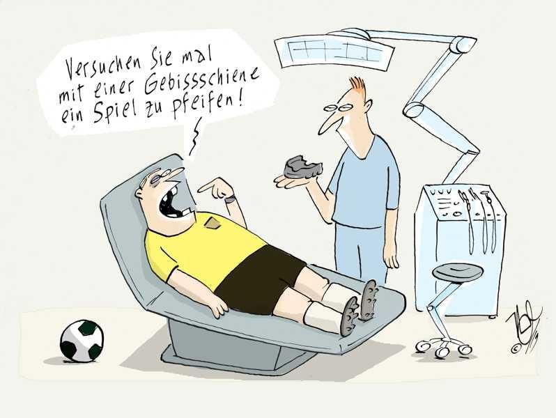 fussball gewalt schiri gebissschiene